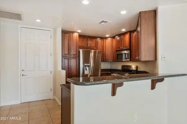 Phoenix, AZ 85054,5450 E DEER VALLEY Drive #3014