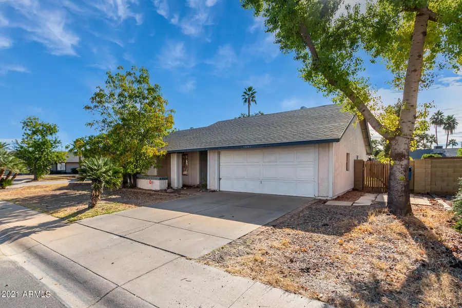 1861 W ESTRELLA Drive, Chandler, AZ 85224