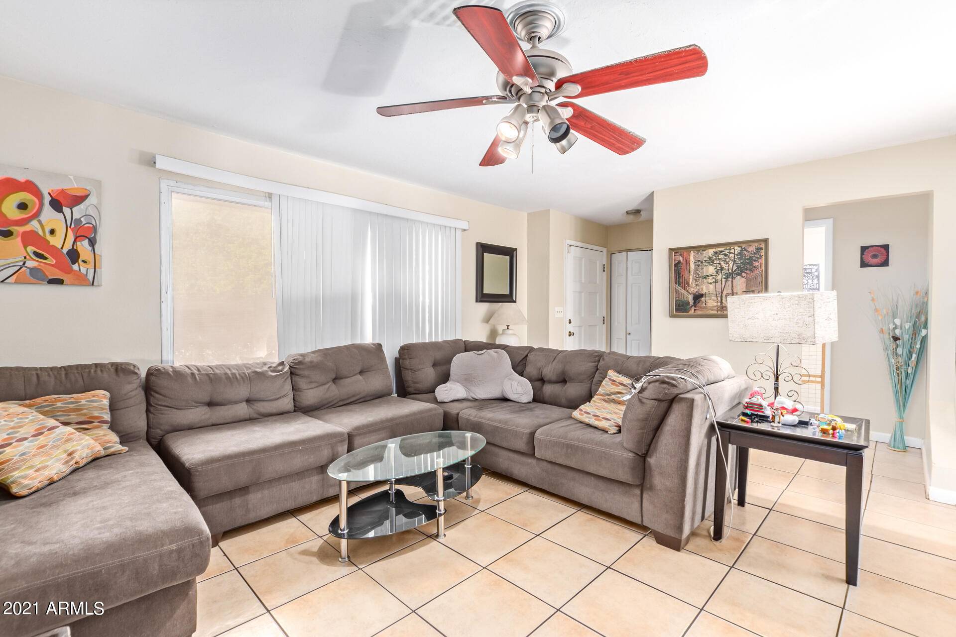 Phoenix, AZ 85008,1397 N 44TH Street
