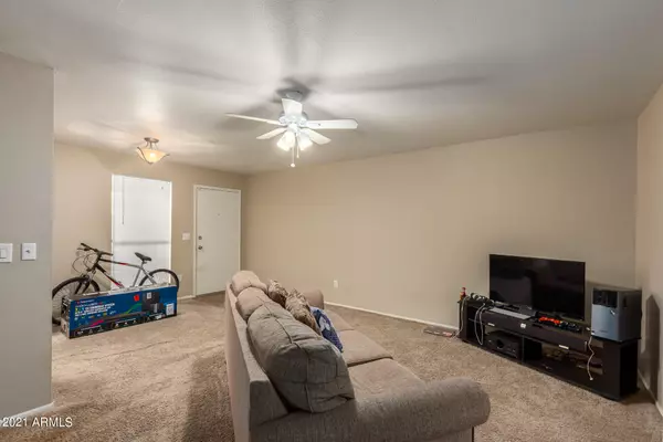 Phoenix, AZ 85051,3119 W COCHISE Drive #248