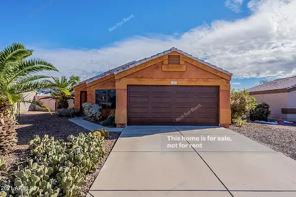 2117 S CARDINAL Drive, Apache Junction, AZ 85120