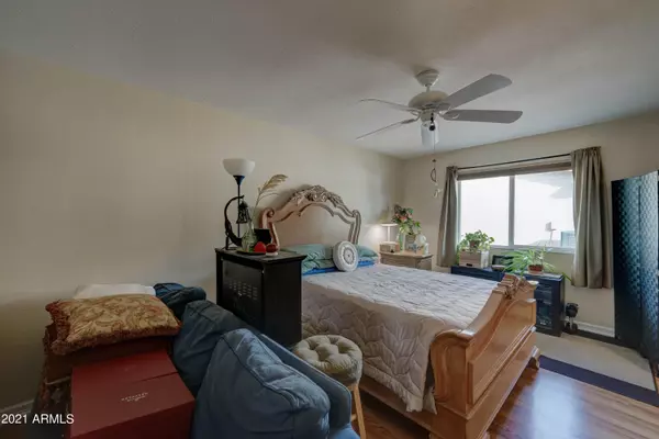 Mesa, AZ 85206,956 LEISURE WORLD --