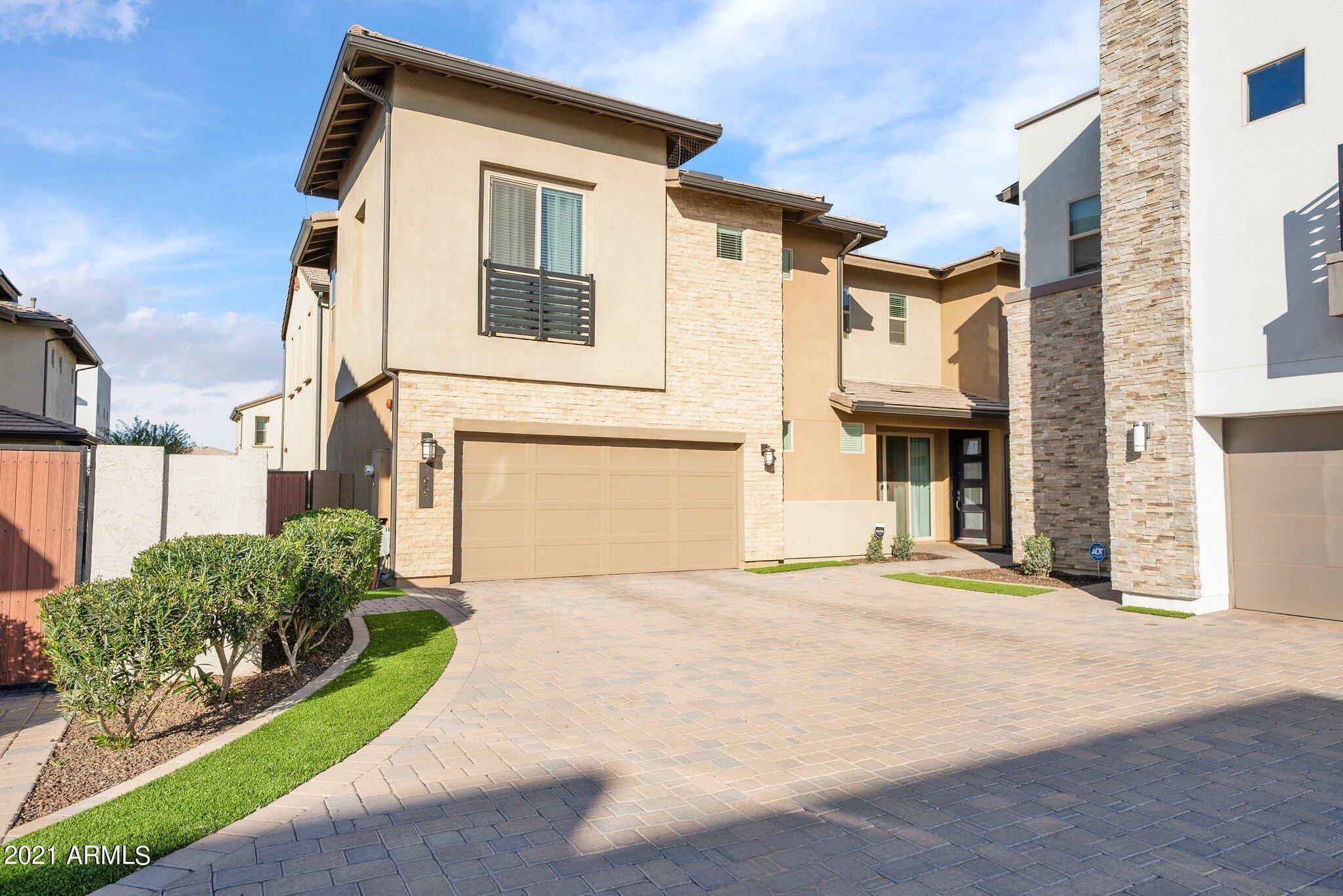 1961 S WALLRADE Lane, Gilbert, AZ 85295