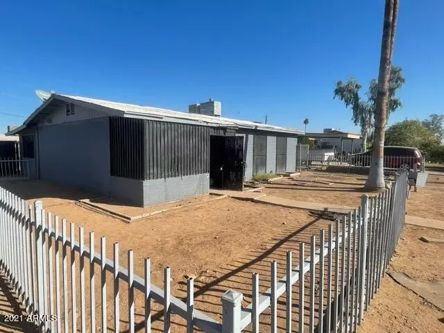 2222 E ROESER Road, Phoenix, AZ 85040