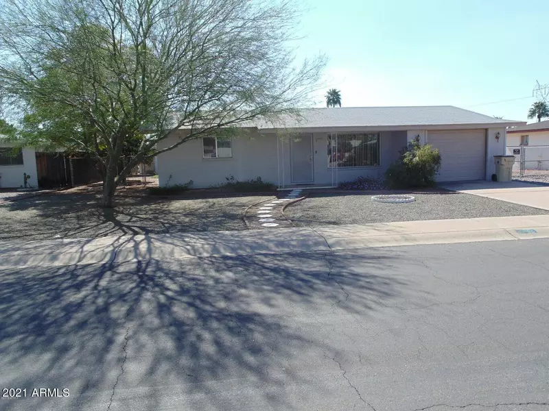 5253 E DALLAS Street, Mesa, AZ 85205