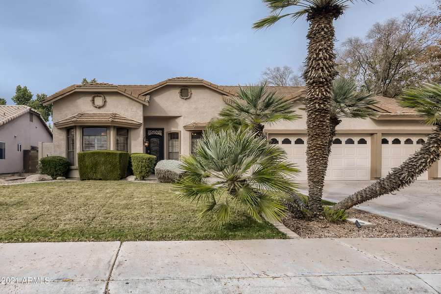 832 E SAN REMO Avenue, Gilbert, AZ 85234