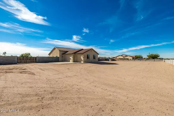 Apache Junction, AZ 85120,1285 W LOST DUTCHMAN Boulevard