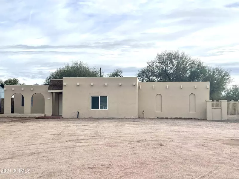 279 S GRAND Drive, Apache Junction, AZ 85120