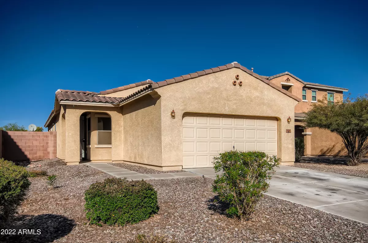 San Tan Valley, AZ 85143,896 W BUSA Drive