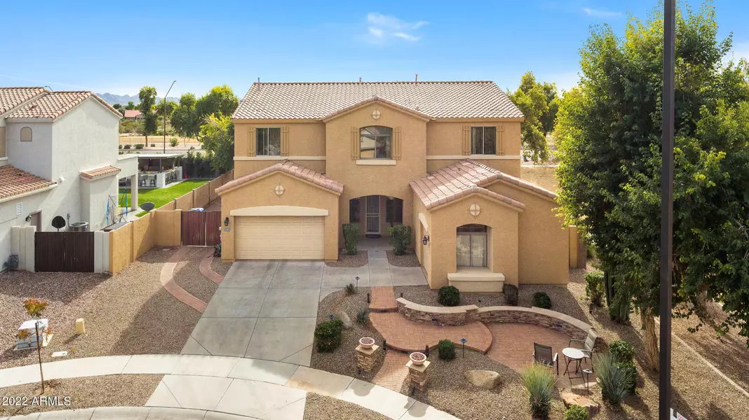 4131 E CARRIAGE Court, Gilbert, AZ 85297