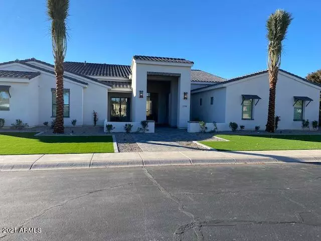 5700 S GEMSTONE Drive S, Chandler, AZ 85249