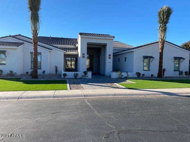 5700 S GEMSTONE Drive S, Chandler, AZ 85249