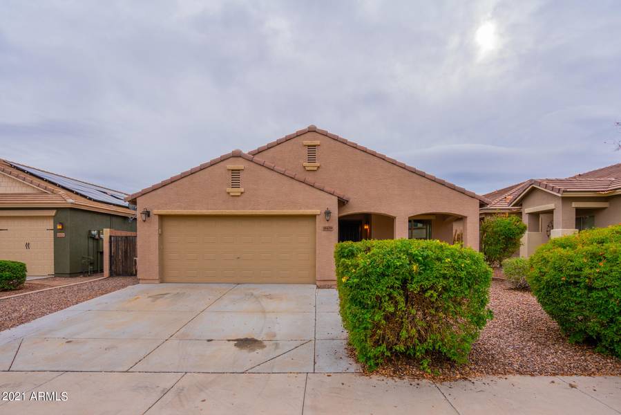 18439 W SURPRISE FARMS Loop, Surprise, AZ 85388