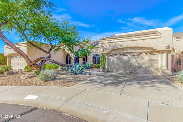 8918 E MAPLE Drive, Scottsdale, AZ 85255