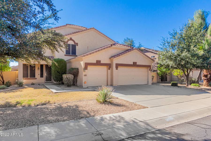 977 E San Tan Drive, Gilbert, AZ 85296