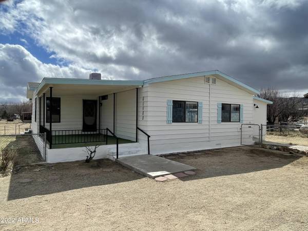 Peeples Valley, AZ 86332,18350 S PIONEER Avenue