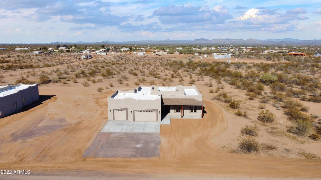 22538 W LAURA Street W, Wittmann, AZ 85361