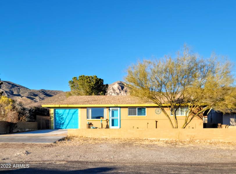 303 Cochise Lane, Bisbee, AZ 85603