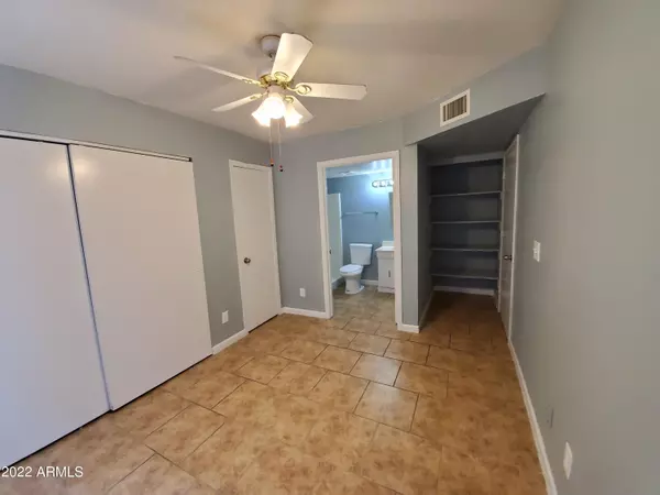 Mesa, AZ 85213,2650 E MCKELLIPS Road #211