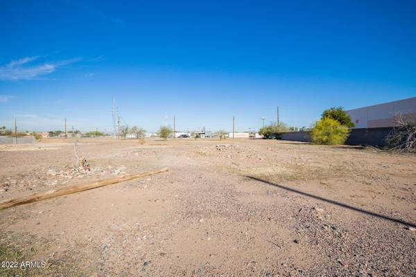 Phoenix, AZ 85040,2829 E PUEBLO Avenue #-