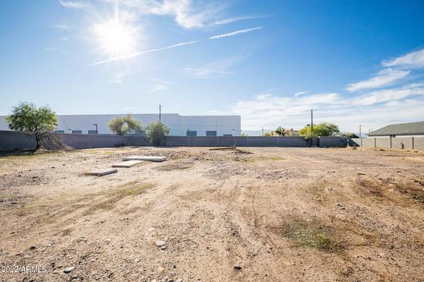 Phoenix, AZ 85040,2829 E PUEBLO Avenue #-