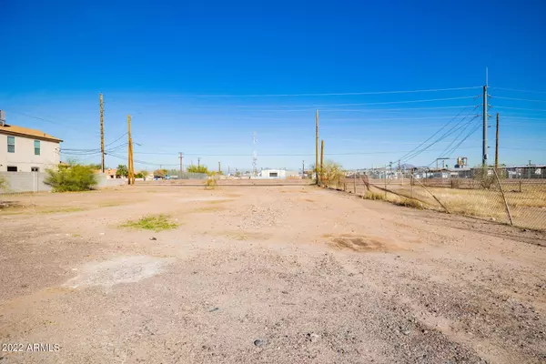 Phoenix, AZ 85040,2829 E PUEBLO Avenue #-