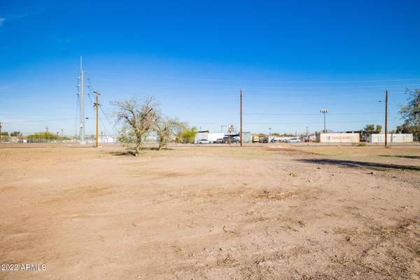 Phoenix, AZ 85040,2829 E PUEBLO Avenue #-