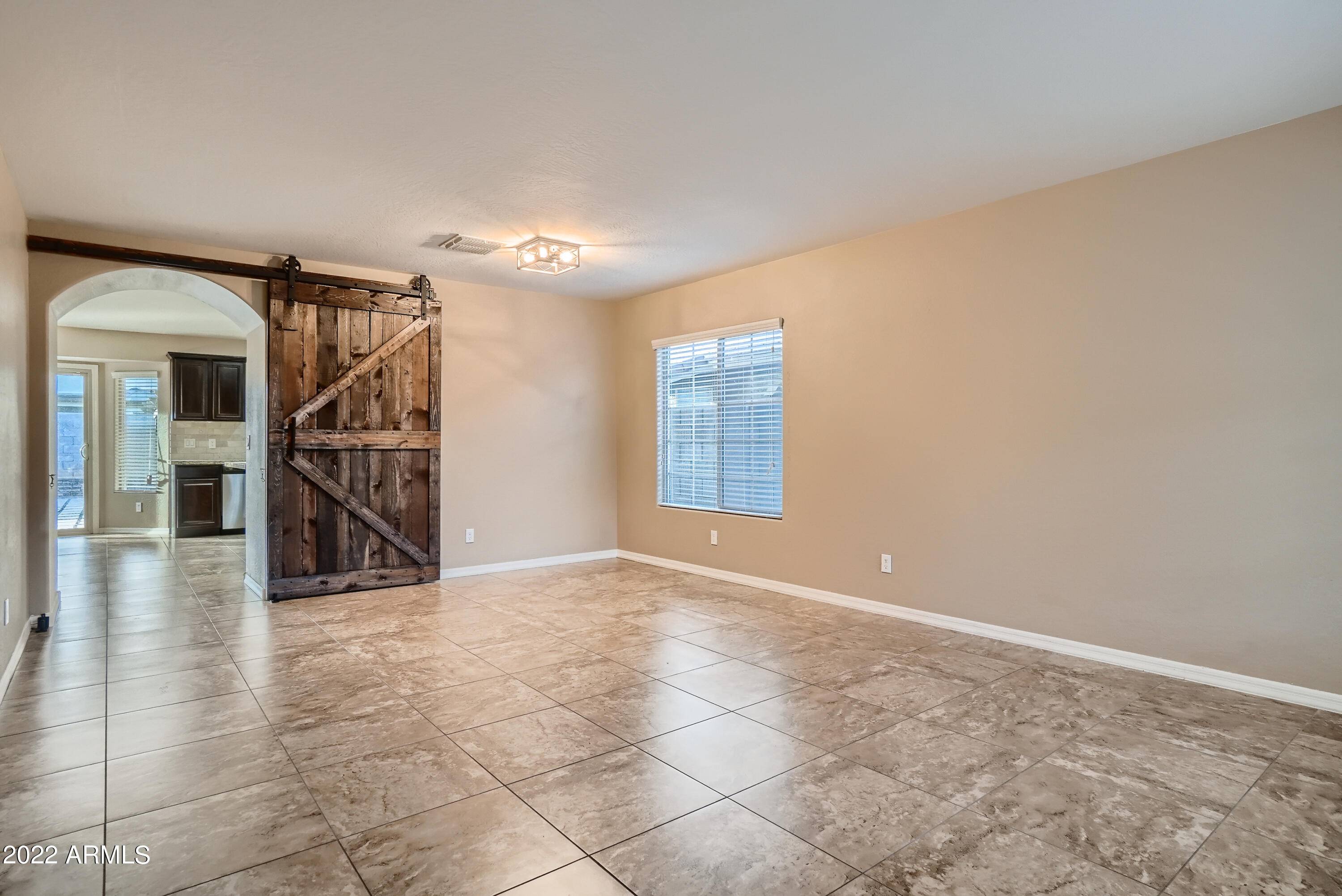 Phoenix, AZ 85041,3007 W LA SALLE Street