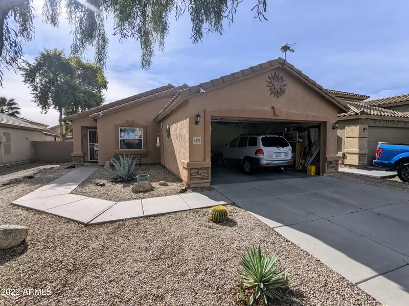 2423 E SAN MANUEL Road, San Tan Valley, AZ 85143