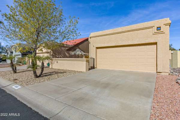 6516 W BERYL Avenue, Glendale, AZ 85302