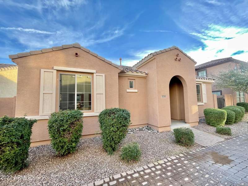 2068 S SETON Avenue, Gilbert, AZ 85295