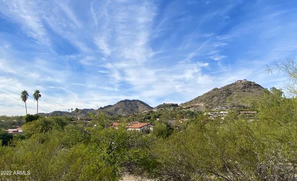 Paradise Valley, AZ 85253,6535 N HILLSIDE Drive