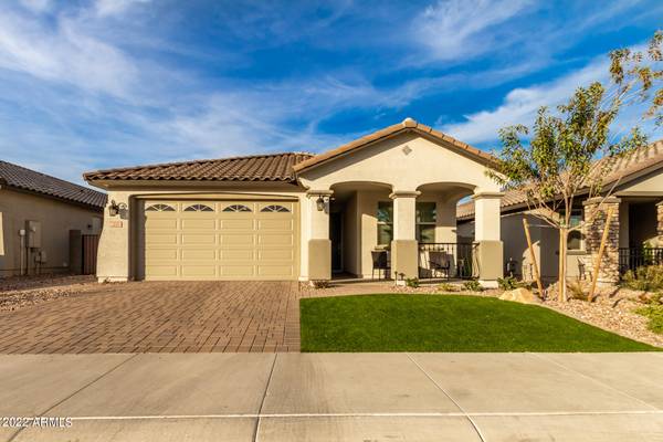 2830 W BLUE RIVER Drive, Queen Creek, AZ 85144