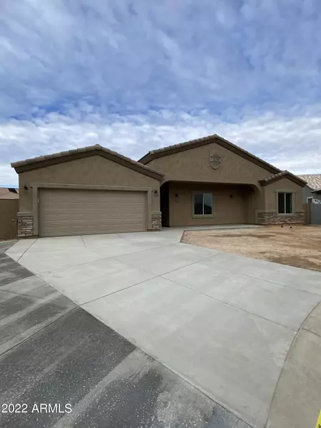 462 W CHUCKWAGON Lane, San Tan Valley, AZ 85143