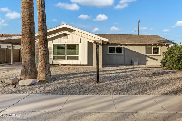 8230 E DEVONSHIRE Avenue, Scottsdale, AZ 85251