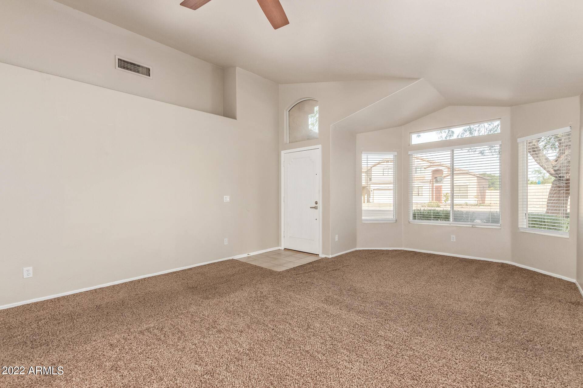 Phoenix, AZ 85024,915 E MOHAWK Drive