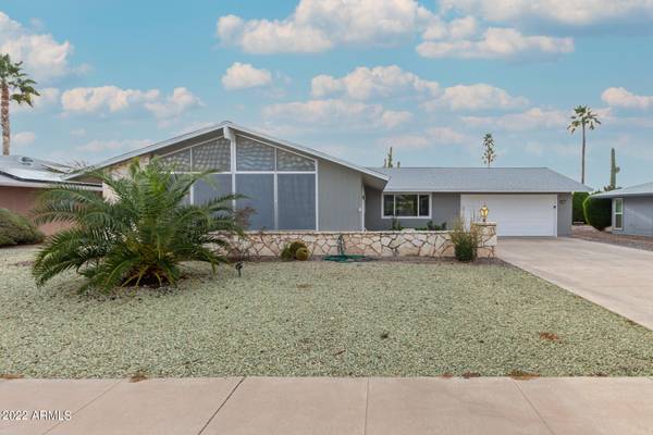 9605 W GLEN OAKS Circle N, Sun City, AZ 85351