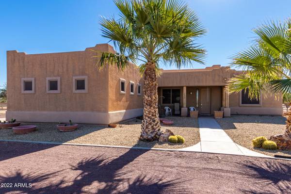 21025 W MADRE DEL ORO Drive, Wittmann, AZ 85361