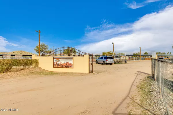 3232 W CARVER Road, Laveen, AZ 85339