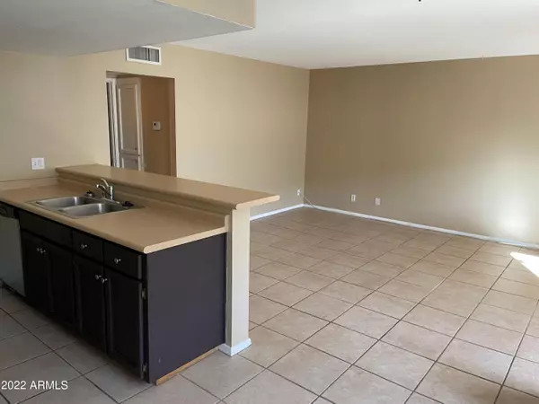 Phoenix, AZ 85016,2228 E CAMPBELL Avenue #208