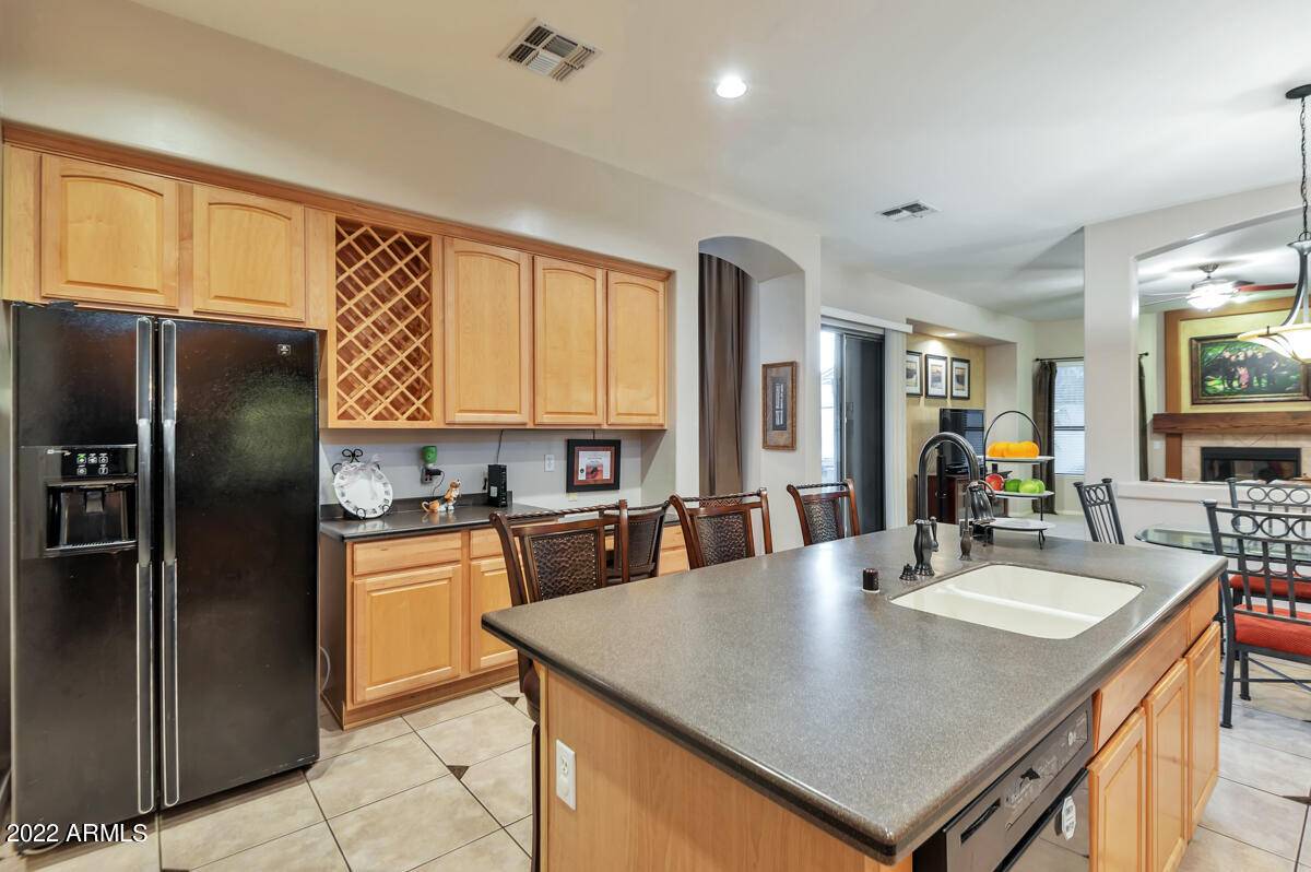 Chandler, AZ 85286,2371 W MAPLEWOOD Street