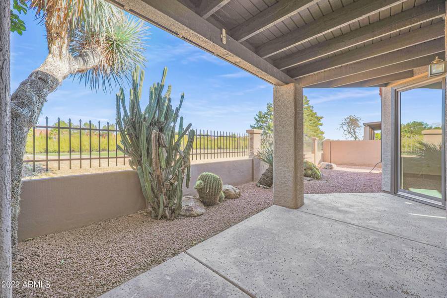 4048 E PARADISE Drive, Phoenix, AZ 85028