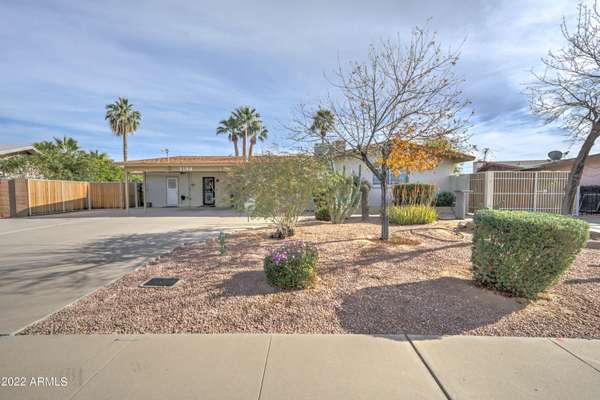 2190 E GREENWAY Drive, Tempe, AZ 85282