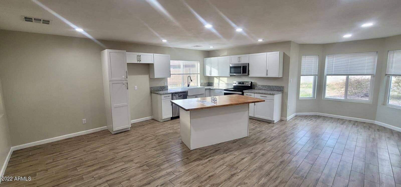 Glendale, AZ 85304,6616 W MERCER Lane