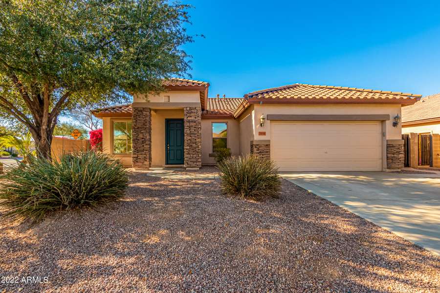 7056 S CLAIBORNE Avenue, Gilbert, AZ 85298