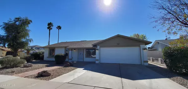 447 W CAROLINE Lane, Chandler, AZ 85225