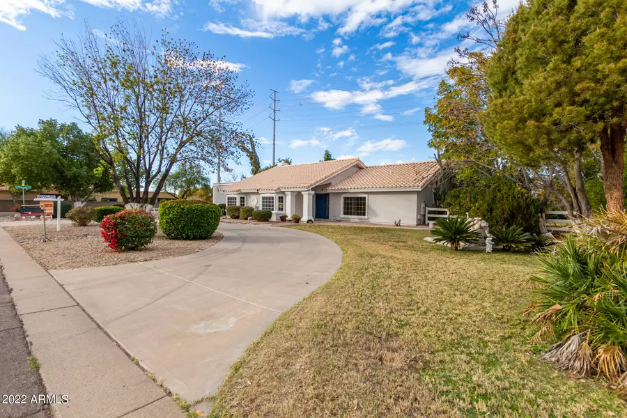 2602 E VAUGHN Avenue, Gilbert, AZ 85234