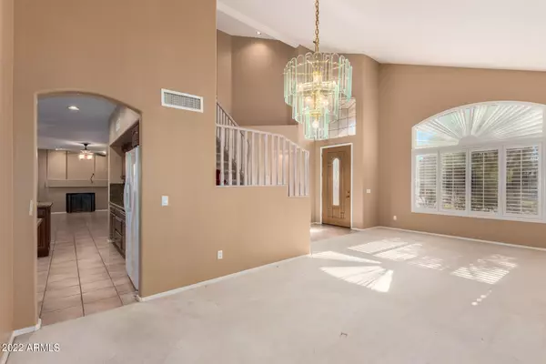 Phoenix, AZ 85045,120 W GLENHAVEN Drive