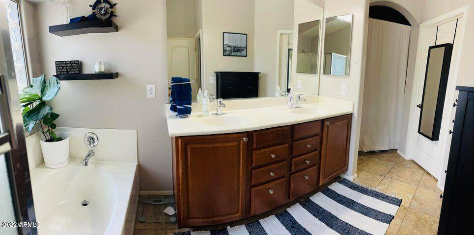Phoenix, AZ 85024,2819 E QUIET HOLLOW Lane