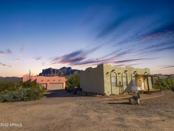 3977 N DELL ARMI Trail, Apache Junction, AZ 85119